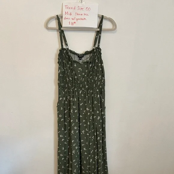 Torrid Size 00 Olive Floral Midi Dress - Picture 1 of 5